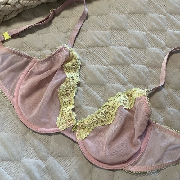 Victorias Secret Tease Unlined Demi 34D - Picture 1 of 5